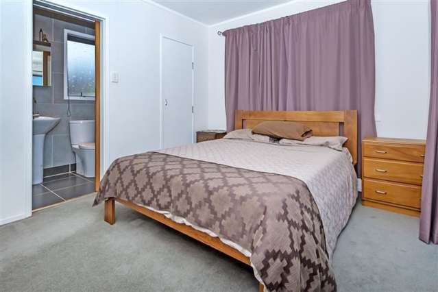 168 Cascades Road Pakuranga Heights_2