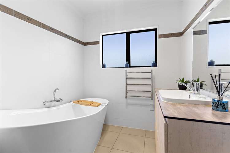 38 Portland Road Carterton_15