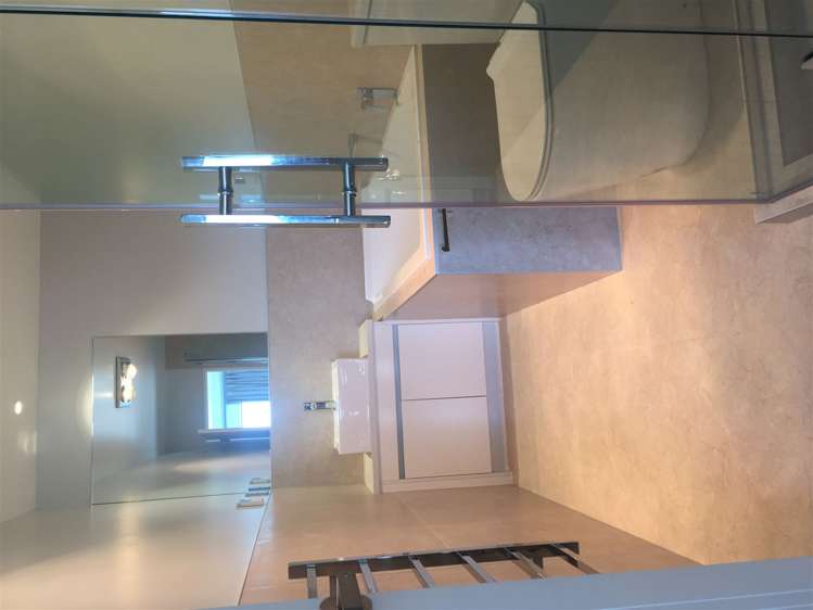 52 Bordeaux Parade Te Atatu South_6