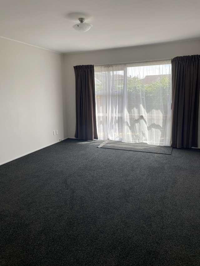 2/154 King Street Sydenham_2