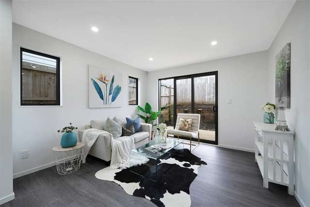 4/13 Sarona Ave Glen Eden_2