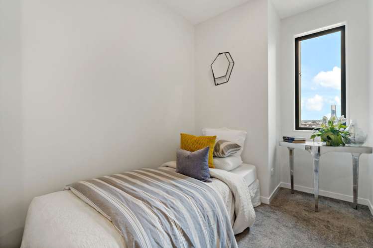 14 Heketara Way Massey_2