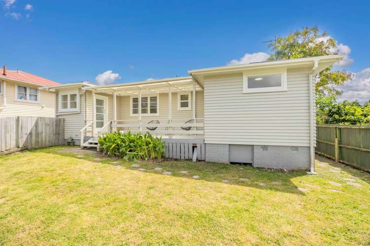 30 Fruitvale Road New Lynn_19