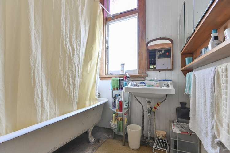 614a Queen Street West Saint Leonards_9