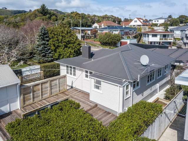 27 Collins Avenue Tawa_1