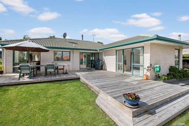 62 Kath Hopper Drive Orewa_2