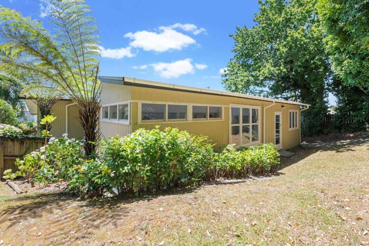 2/1c Bank Street Hillcrest_13