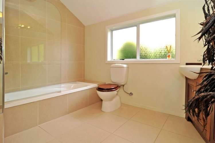 68 Hazel Avenue Caversham_13