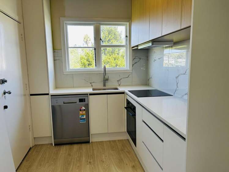 3 Rukutai Street (water included in the rent) Orakei_6