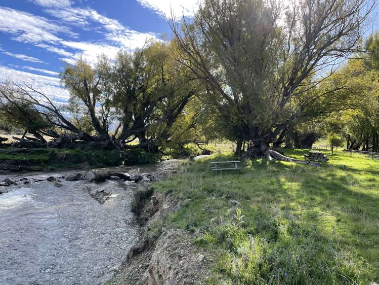 Kinney Road Chatto Creek_11