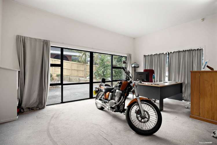 22 Voltaire Court Botany Downs_17