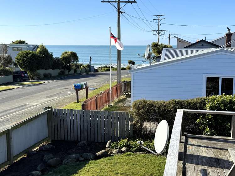 7 Rimu Street Kaka Point_18