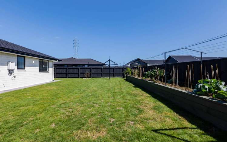 26 Honeyfield Drive 10861_16