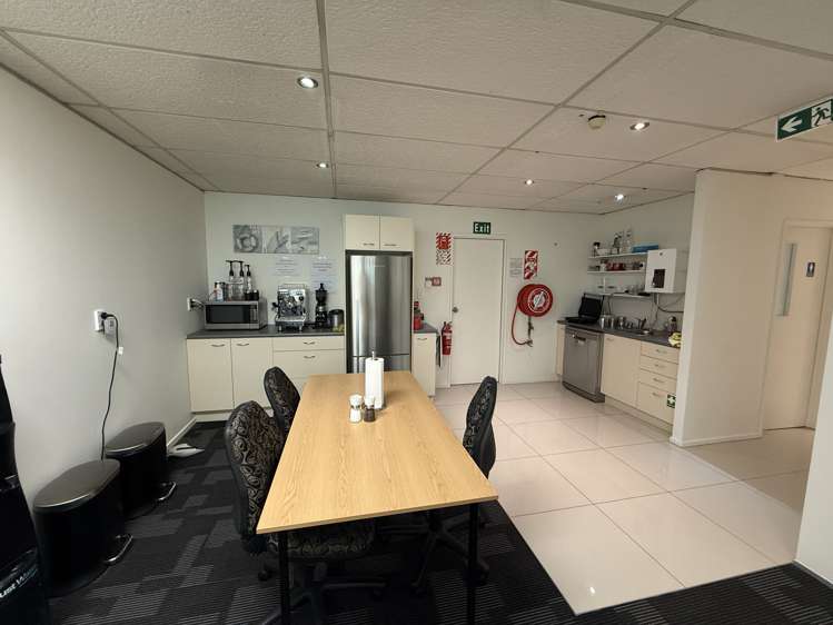 29 Great South Road Epsom_3