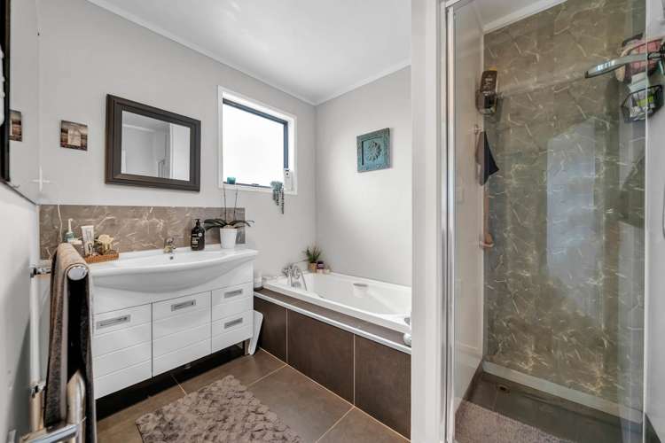 48 Fitzherbert Avenue West Harbour_17