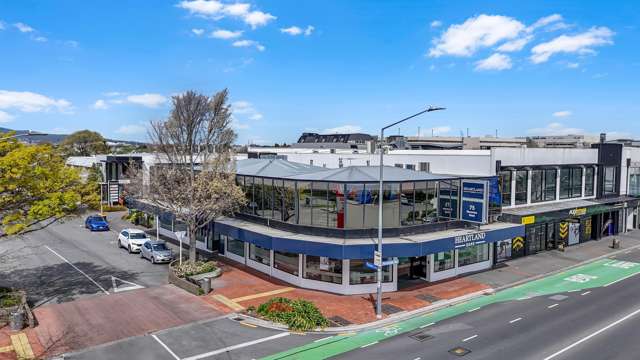 For Lease-Quality office with exceptional profile