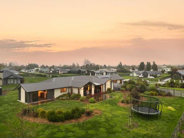 Executive Lifestyle Living with Home and Income!