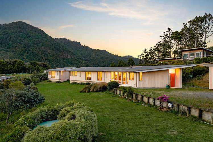 38 Upland Road Huia_3