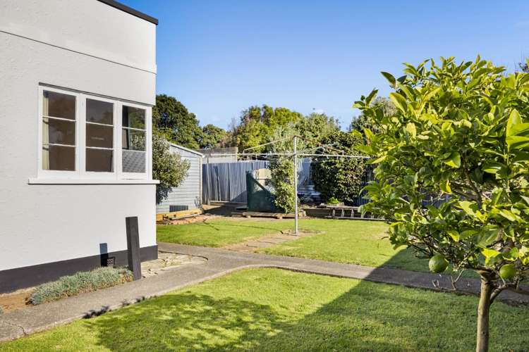 32 Leicester Street Patea_5