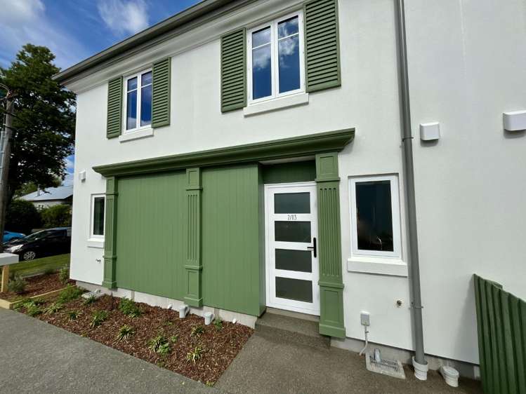 2/113 Poulson Street 1380_1