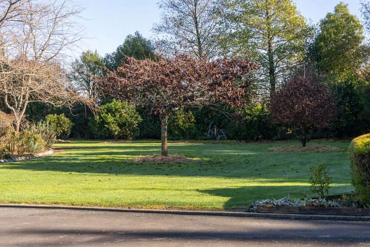 148 Willow Park Drive Opaki_14