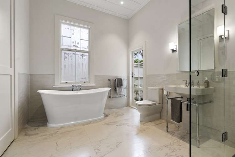 9 Arawa Avenue Devonport_17