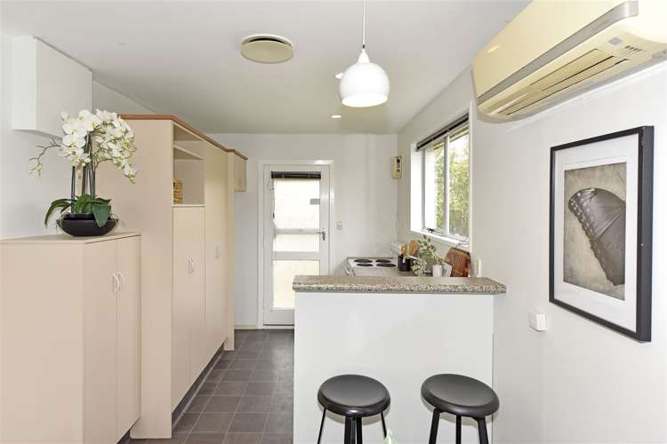 64 Wildberry Street Woolston_8