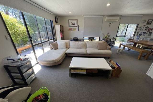 2/1 Thomas Road Flat Bush_3