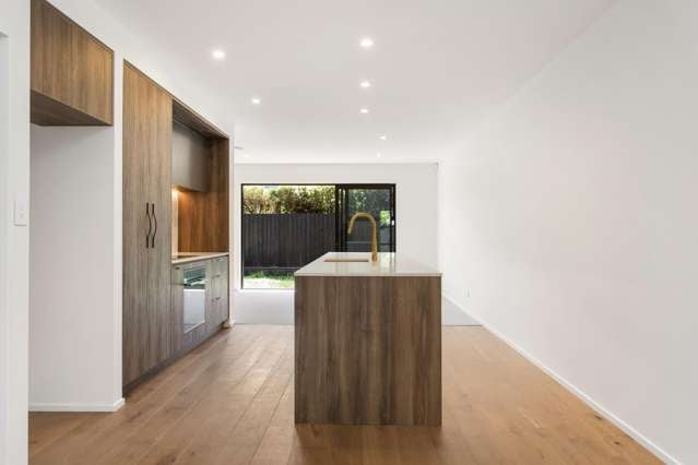 2/24 Rhodes Street Merivale_3