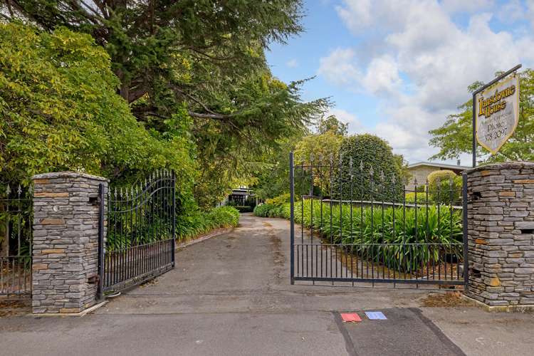 15 and 17B Keir Crescent Lansdowne_25