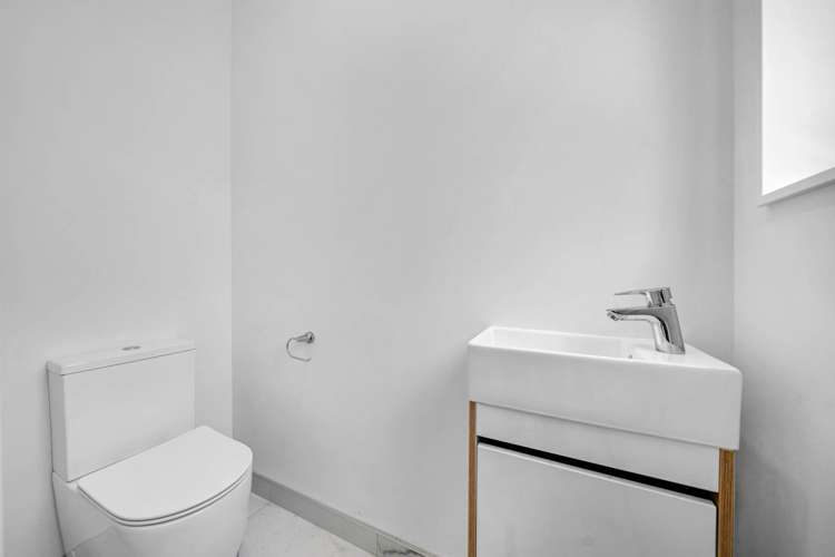 3A Frontier Lane Flat Bush_17