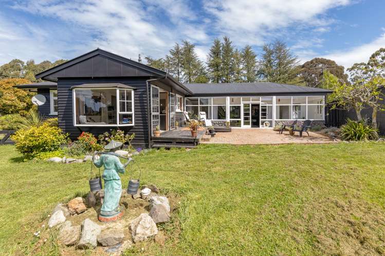 1327 Blythe Road Domett_11