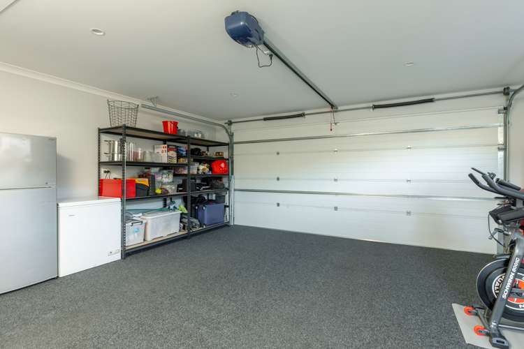 4 Hurricane Way Burleigh_15