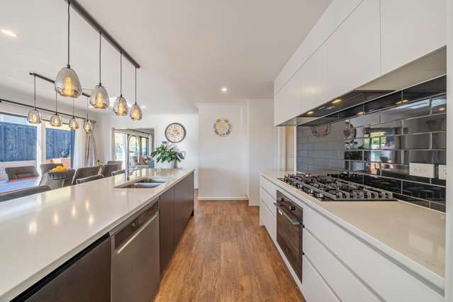 111 Queen Charlotte Drive Aotea_3