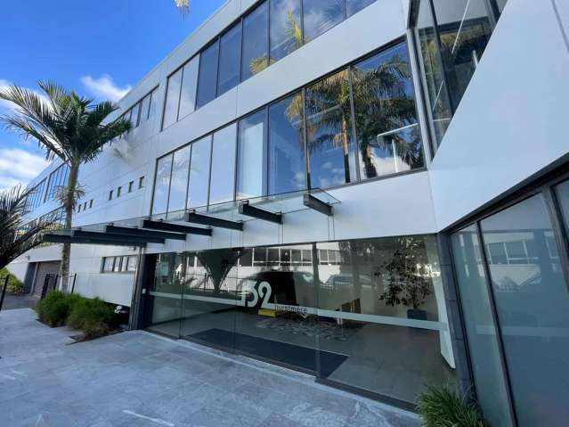 132 Hurstmere Road Takapuna_4