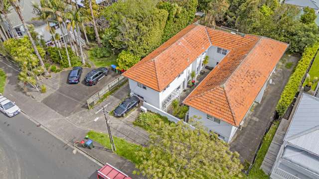 Prime Ponsonby Investment - 5-Bedroom Top Location