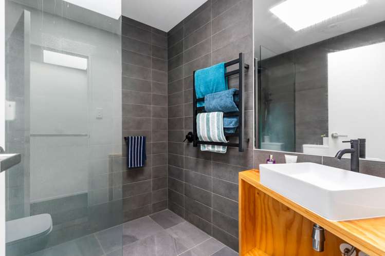 127E Queens Road Panmure_16