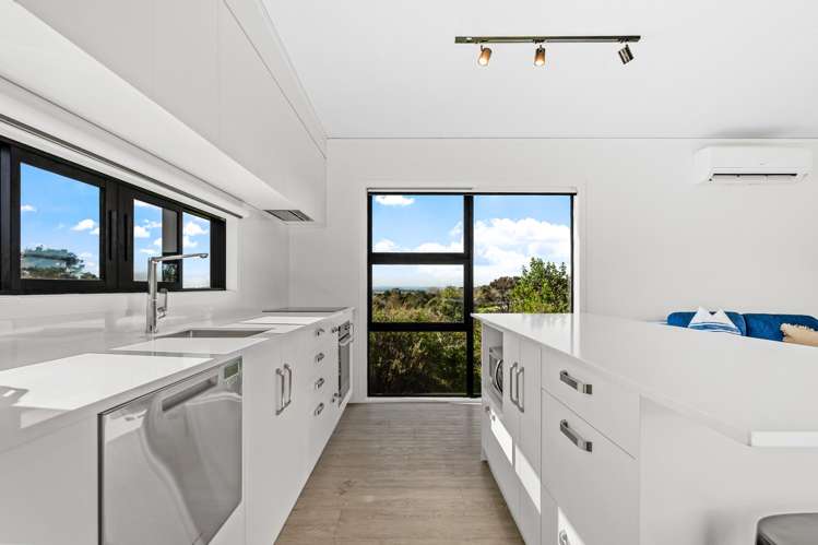 1119a Whangaparaoa Road Tindalls Beach_5