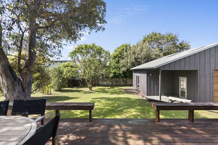 506 Ocean Road Whangamata_40