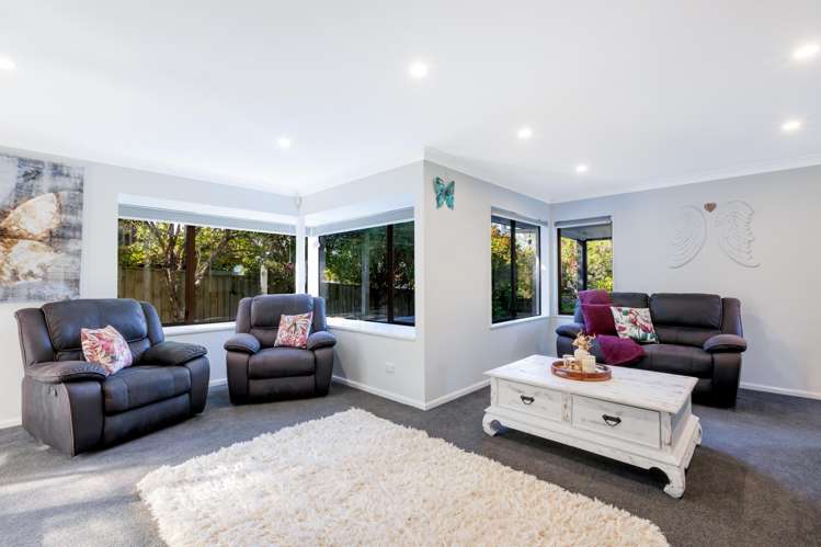 15 King Charles Drive Kingsley Heights_8