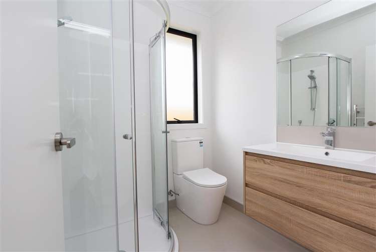 2/8A Rutherford Street 1053_11