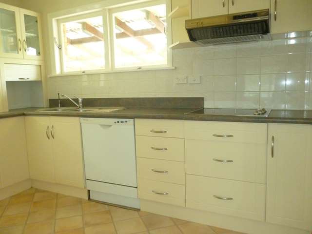 11 School Road Riverhead_4