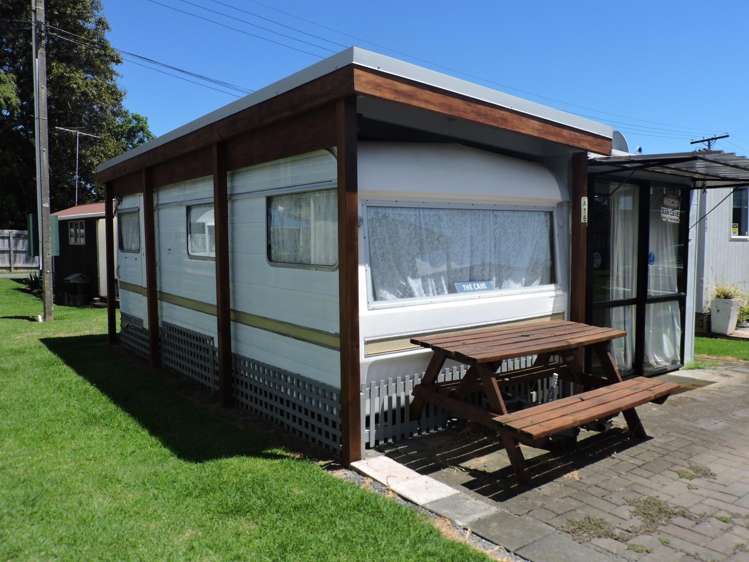 A16/473 Thames Coast Road. Te Puru Holiday Park_0