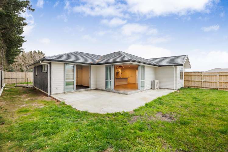 16a Rayner Lane Marton_6