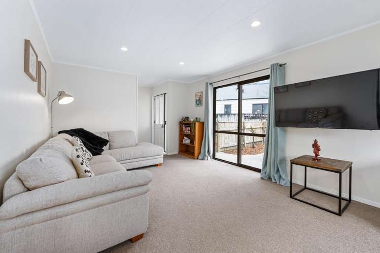 7 Cargill Grove Kelvin Grove_12