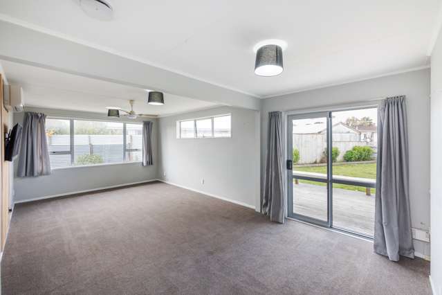 26 Ferndale Place Feilding_3