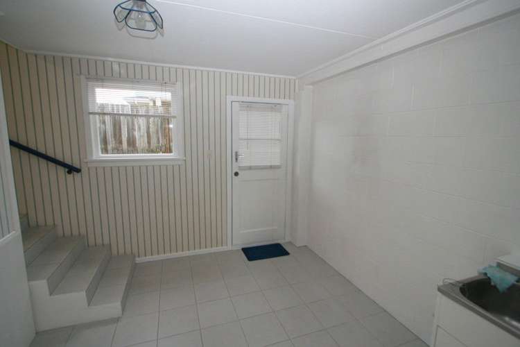 62 Park Street Gladstone_11