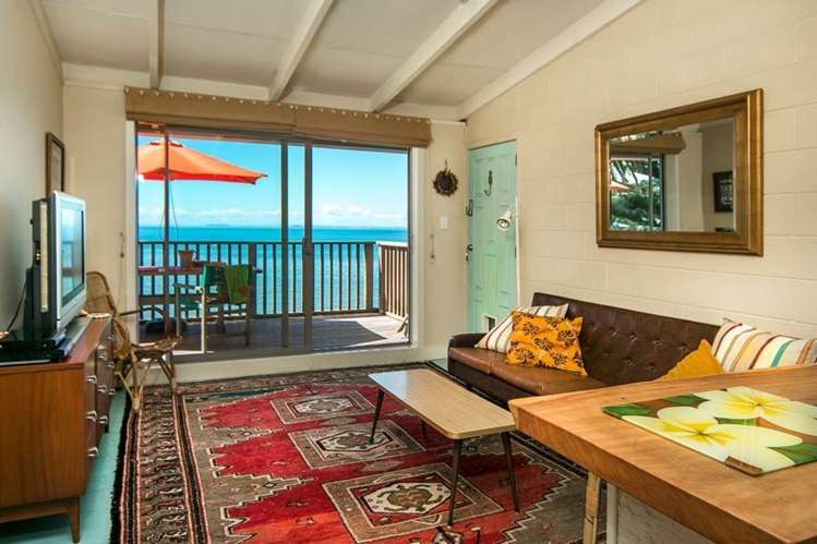 6/4 Arkles Strand Arkles Bay_5