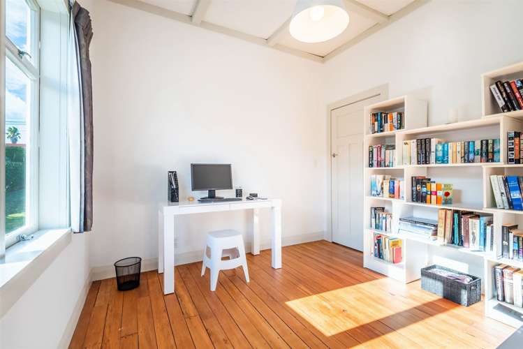 6 Westwell Road Belmont_16