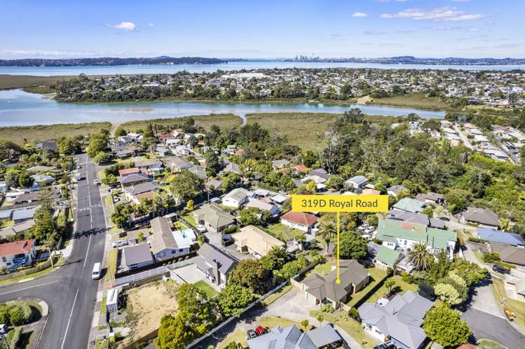 319d Royal Road Massey_18